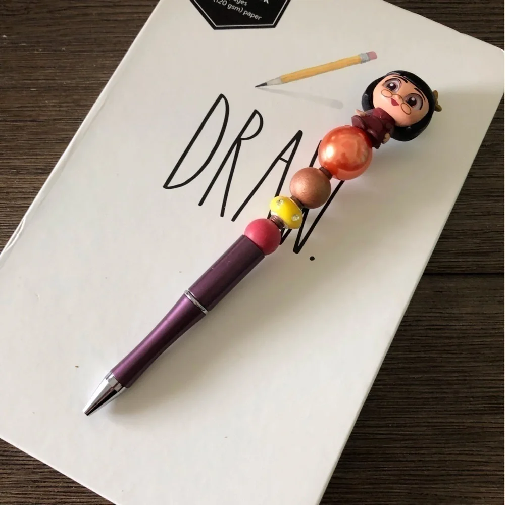 Disney Doorables: Wish: Dahlia handmade beaded pen